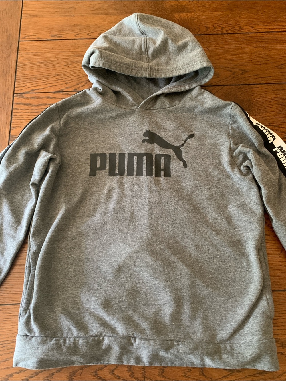 Puma Gray Pullover Hoodie Black Chest Logo & Repeating PUMA sleeves Medium Boys
